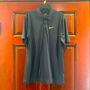 Men’s Nike dri-fit, navy, medium